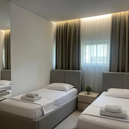 Eme - Kompleksi San Pietro, Gjiri I Lalzit Apartmán *