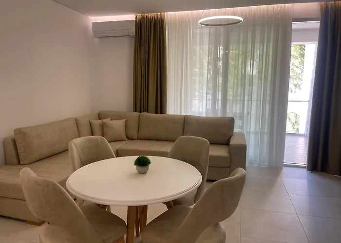 Eme - Kompleksi San Pietro, Gjiri I Lalzit Durrës